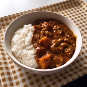 カットトマト缶と牛乳で煮込むトマトカレー レシピ 作り方 By ぷちにゃん子 クックパッド 簡単おいしいみんなのレシピが360万品