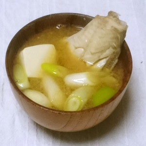 カワハギのアラ汁 味噌仕立て レシピ 作り方 By マリンブルーマリン クックパッド 簡単おいしいみんなのレシピが353万品