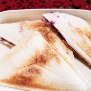 甘 い ホットサンド ブルーベリージャム レシピ 作り方 By ゆっぴーかぁちゃん クックパッド 簡単おいしいみんなのレシピが357万品