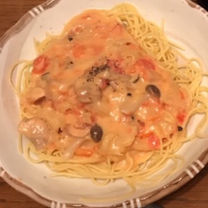 余りシチューでトマトクリームパスタ レシピ 作り方 By よしまる子 クックパッド 簡単おいしいみんなのレシピが350万品