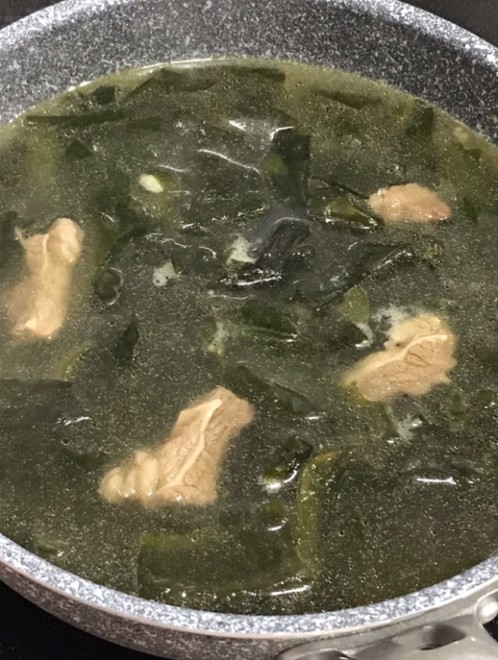 センピョ スープ 860ml 韓国スープ わかめスープ カンジャン スープ用 チゲ 用 調味料 醤油 鍋 韓国醤油 信頼 用 センピョ スープ 860ml 韓国スープ わかめスープ カンジャン スープ用 チゲ 用 調味料 醤油 鍋 韓国醤油 信頼 用