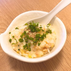 優しい味 鮭と卵の中華粥 レシピ 作り方 By ａｎｎａ クックパッド 簡単おいしいみんなのレシピが357万品