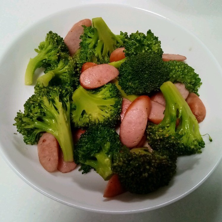 黄色いけどウマイ ブロッコリー胡麻油炒め レシピ 作り方 By Morico クックパッド 簡単おいしいみんなのレシピが357万品
