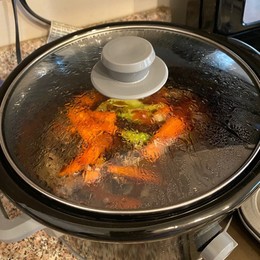 スロークッカーで作るチーズたっぷりのハッシュブラウンポテトのレシピ