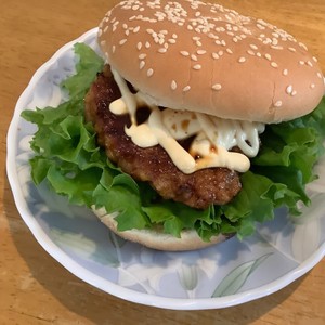モス再現 てりやきバーガー チキンにも レシピ 作り方 By Miimama クックパッド 簡単おいしいみんなのレシピが353万品