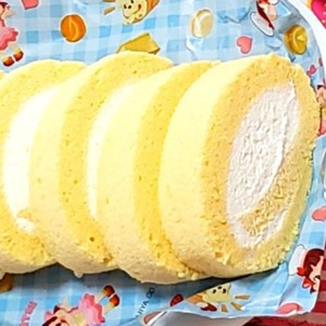 ふんわり かわいい苺ざくろケーキ レシピ 作り方 By けゆあ クックパッド 簡単おいしいみんなのレシピが357万品