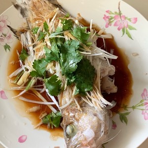 清蒸石斑魚 ハタの中華蒸し レシピ 作り方 By クックgonbao クックパッド 簡単おいしいみんなのレシピが361万品