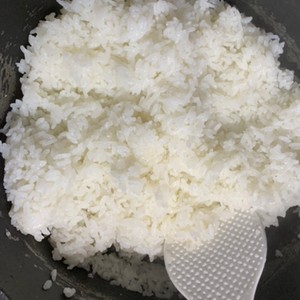 炊飯器より美味い ダッチオーブンで白米 レシピ 作り方 By D San クックパッド 簡単おいしいみんなのレシピが360万品