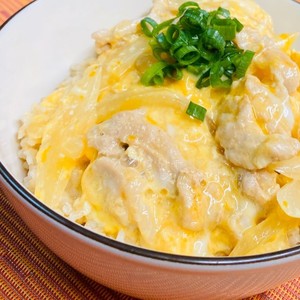 簡単おなかに優しい親子丼 他人丼 レシピ 作り方 By その辺にいる高校生 クックパッド 簡単おいしいみんなのレシピが361万品