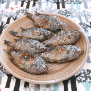 小さなスズメダイの塩焼き レシピ 作り方 By ちこちこｲﾁｺﾞ クックパッド 簡単おいしいみんなのレシピが360万品