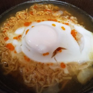 汗だくで食べる 激辛チキンラーメン レシピ 作り方 By Miffy クックパッド 簡単おいしいみんなのレシピが360万品