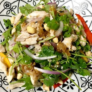 蒸し鶏とパクチーのサラダ レシピ 作り方 By ｸﾏﾘｴ クックパッド 簡単おいしいみんなのレシピが350万品