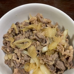 ズボラ風作りおき 簡単山盛り牛丼 レシピ 作り方 By ズボラの食いしん坊 クックパッド 簡単おいしいみんなのレシピが359万品