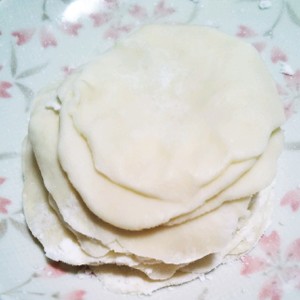 手作りしちゃおう シュウマイの皮 レシピ 作り方 By Hitomionuma クックパッド 簡単おいしいみんなのレシピが359万品