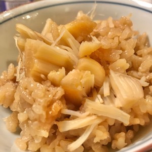 ホタテの稚貝で炊き込みご飯 レシピ 作り方 By みかりん クックパッド 簡単おいしいみんなのレシピが361万品
