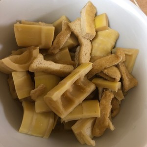 淡竹 ハチク と油揚げの煮物 レシピ 作り方 By くうねるまき クックパッド 簡単おいしいみんなのレシピが352万品