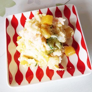 カレー風味たくあん入り ポテトサラダ レシピ 作り方 By ３匹の子ぶた クックパッド 簡単おいしいみんなのレシピが355万品