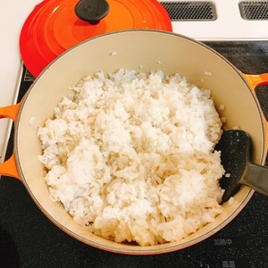 ル クルーゼでご飯 3合22ｃｍロンド レシピ 作り方 By 美渚 クックパッド 簡単おいしいみんなのレシピが357万品