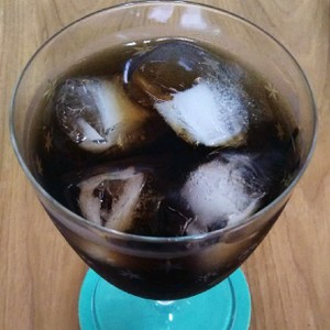 白ワインのコーラ割 レシピ 作り方 By よしかあ クックパッド 簡単おいしいみんなのレシピが354万品