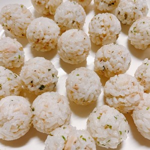 簡単離乳食 ツナおにぎり レシピ 作り方 By りくりくにゃんこ クックパッド 簡単おいしいみんなのレシピが360万品