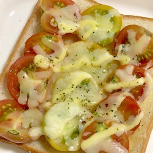 簡単 ミニトマトのチーズトースト レシピ 作り方 By ルナｐボール クックパッド 簡単おいしいみんなのレシピが355万品