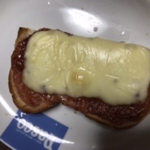 とろ り 苺ジャムチーズトースト レシピ 作り方 By ｙｕｋａｒｉ クックパッド 簡単おいしいみんなのレシピが361万品