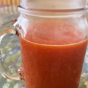 手作りで大量消費 母の完熟トマトジュース レシピ 作り方 By どんぴんたん クックパッド 簡単おいしいみんなのレシピが355万品