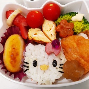 簡単 キティちゃんおにぎり キャラ弁 レシピ 作り方 By Koushu クックパッド 簡単おいしいみんなのレシピが363万品