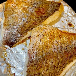 フライパンでおいしい 鯛の塩焼き コツ レシピ 作り方 By Shyco クックパッド 簡単おいしいみんなのレシピが356万品