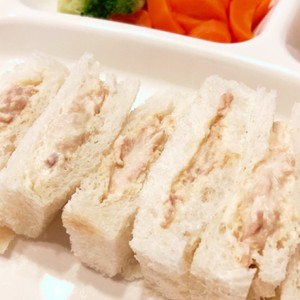 離乳食完了期 幼児食 手づかみツナサンド レシピ 作り方 By 管理栄養士tomo クックパッド 簡単おいしいみんなのレシピが360万品