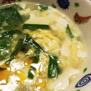 豆腐とニラの かき玉スープ レシピ 作り方 By Sugi Mico クックパッド 簡単おいしいみんなのレシピが359万品