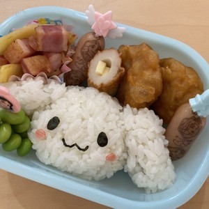 シナモンロールのリボンマジック キャラ弁 レシピ 作り方 By Mai Mai クックパッド 簡単おいしいみんなのレシピが354万品