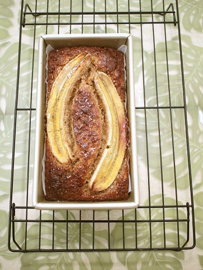 グルテンフリーのバナナナッツブレッドのレシピ