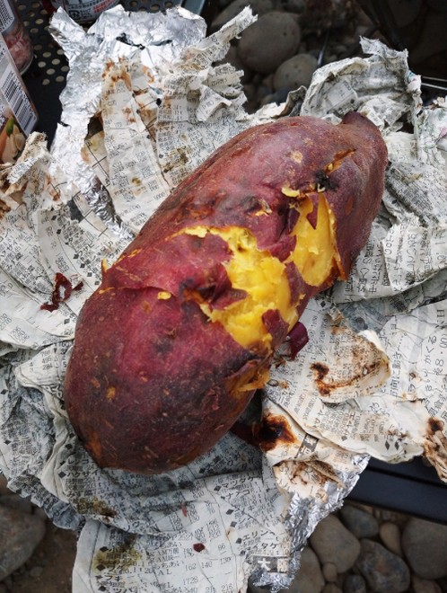 メチャ旨 焼き芋 アウトドア編 レシピ 作り方 By きっかママ クックパッド 簡単おいしいみんなのレシピが375万品