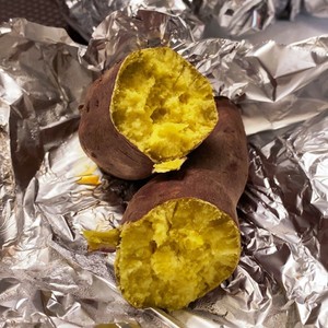 ミニサイズ安納芋で焼き芋 魚焼きグリル レシピ 作り方 By じゅびにゃん クックパッド 簡単おいしいみんなのレシピが372万品