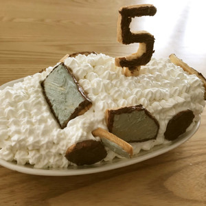 誕生日 車のケーキ レシピ 作り方 By Amering クックパッド 簡単おいしいみんなのレシピが364万品