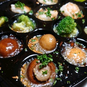 超簡単 たこ焼き器でアヒージョ風カナッペ レシピ 作り方 By かぁぁぁずレシピめも クックパッド 簡単おいしいみんなのレシピが358万品