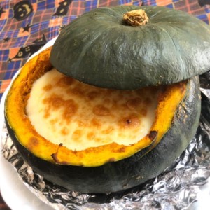 ハロウィン 坊ちゃんかぼちゃグラタン レシピ 作り方 By みぃ クックパッド 簡単おいしいみんなのレシピが350万品