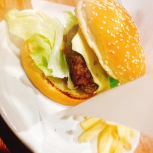 冷凍保存で簡単 ハンバーガー パテ レシピ 作り方 By Shuge クックパッド 簡単おいしいみんなのレシピが355万品