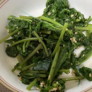 ラディッシュの葉のごま油炒め レシピ 作り方 By しょこたんママ クックパッド 簡単おいしいみんなのレシピが365万品