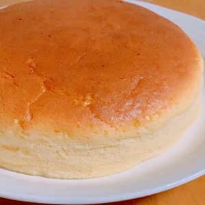 ホットケーキミックスで ふわふわ スフレチーズケーキ レシピ 作り方 By Susy クックパッド 簡単おいしいみんなのレシピが349万品