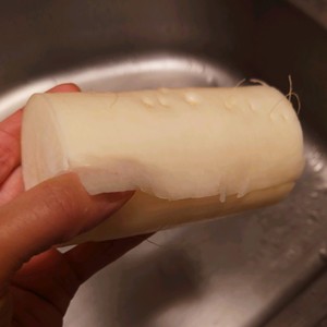 衝撃の裏技 包丁いらず 大根の皮むき レシピ 作り方 By たけじょう クックパッド 簡単おいしいみんなのレシピが354万品