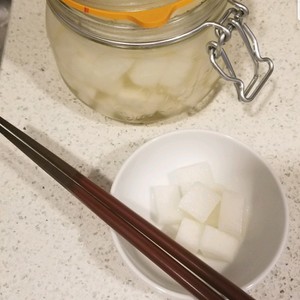 韓国人の妻の韓国チキンの友 大根ピクルス レシピ 作り方 By きむはるる クックパッド 簡単おいしいみんなのレシピが360万品