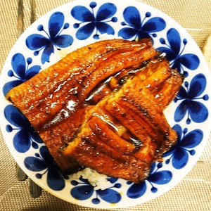 市販の鰻をふっくら鰻に レシピ 作り方 By Yasutonton クックパッド 簡単おいしいみんなのレシピが352万品