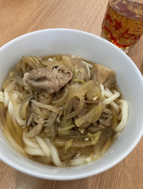 すき焼きの残りで 簡単温玉肉うどん レシピ 作り方 By Kaho185 クックパッド 簡単おいしいみんなのレシピが374万品