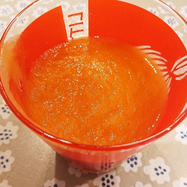 美肌 便秘対策のリンゴにんじんジュース レシピ 作り方 By のゲイラ クックパッド 簡単おいしいみんなのレシピが356万品