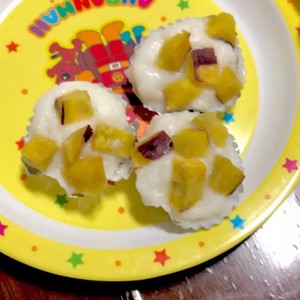 米粉でサツマイモ蒸しパン 幼児食 離乳食 レシピ 作り方 By 保育園給食ご飯レシピ クックパッド 簡単おいしいみんなのレシピが360万品