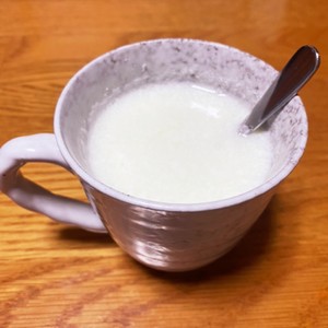 ホットカルピス牛乳 レシピ 作り方 By ｙｏｕ太 クックパッド 簡単おいしいみんなのレシピが367万品