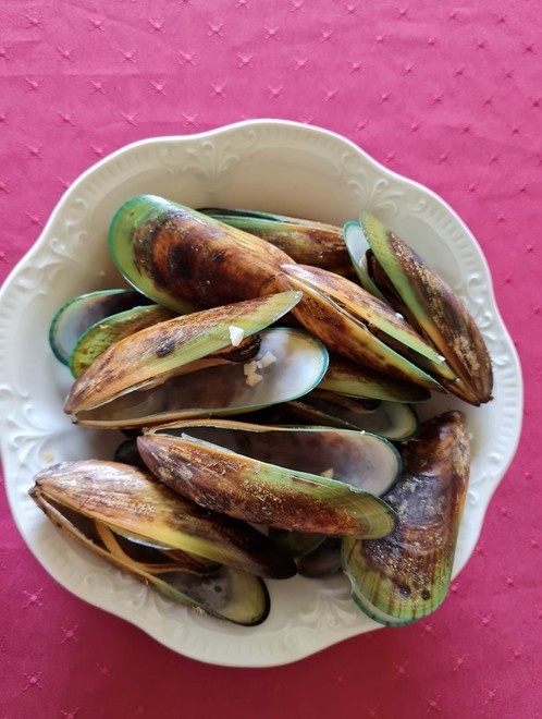 い貝 ムール貝 の欧風白ワイン蒸し レシピ 作り方 By ファットマン小川 クックパッド 簡単おいしいみんなのレシピが373万品