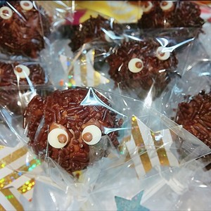 友チョコに まっくろくろすけケーキポップ レシピ 作り方 By ピポポタマス クックパッド